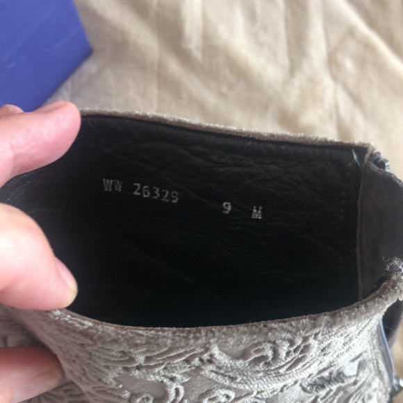 Stuart Weitzman Bacardi Greige Romantic Velvet - Picture 9 of 11